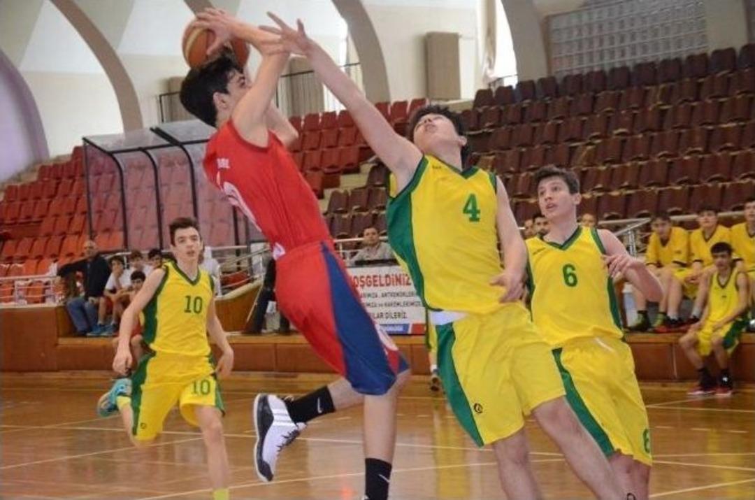 K&uuml;&ccedil;&uuml;k Erkekler Basketbol Ege B&ouml;lge Şampiyonası Sona Erdi