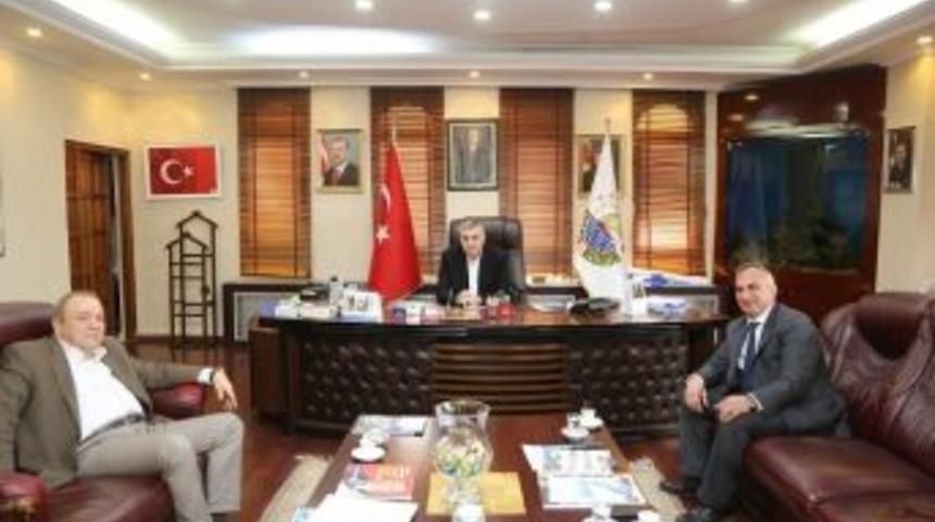 Başkan To&ccedil;oğlu&rsquo;ndan Sapanca Belediyesi&rsquo;ne Ziyaret