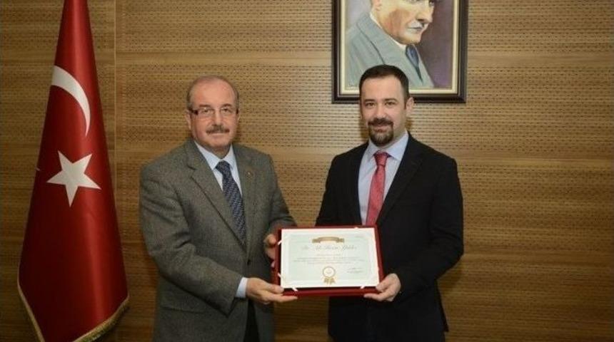 Denizli&rsquo;de Yılın Doktorlarına &Ouml;d&uuml;l