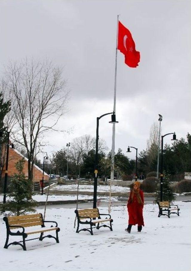 Erzurum G&uuml;ne Karla Uyandı 2