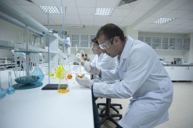 Yunus Emre Meslek Y&uuml;ksekokulu Yenilenmeye Devam Ediyor 1