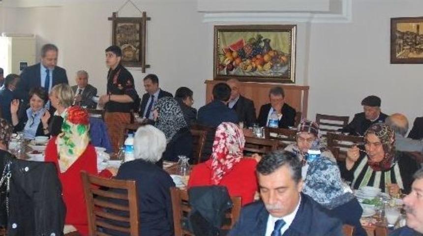 Gto Y&ouml;netimi, Yaşlıları Unutmadı