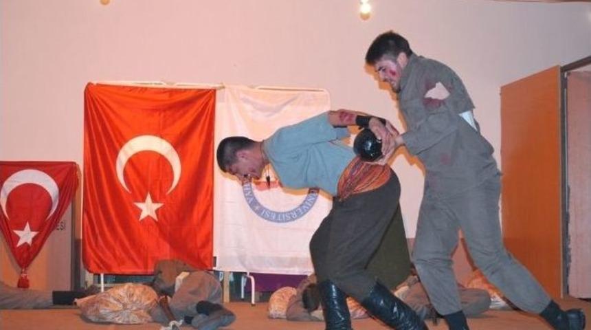 &Ccedil;anakkale Zaferi&rsquo;ne &Ouml;zel Tiyatro Sunumu