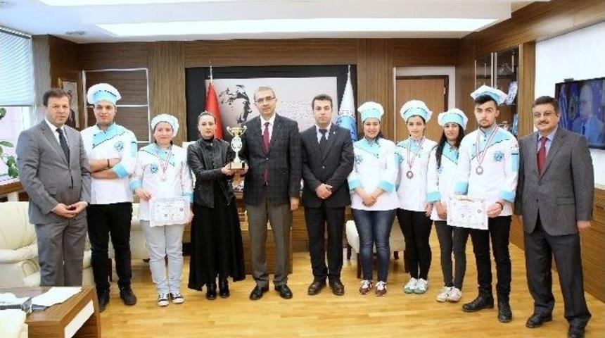 Aş&ccedil;ılar Şampiyonasında Kilis&rsquo;ten Katılan &Ouml;ğrenciler Madalya İle D&ouml;nd&uuml;