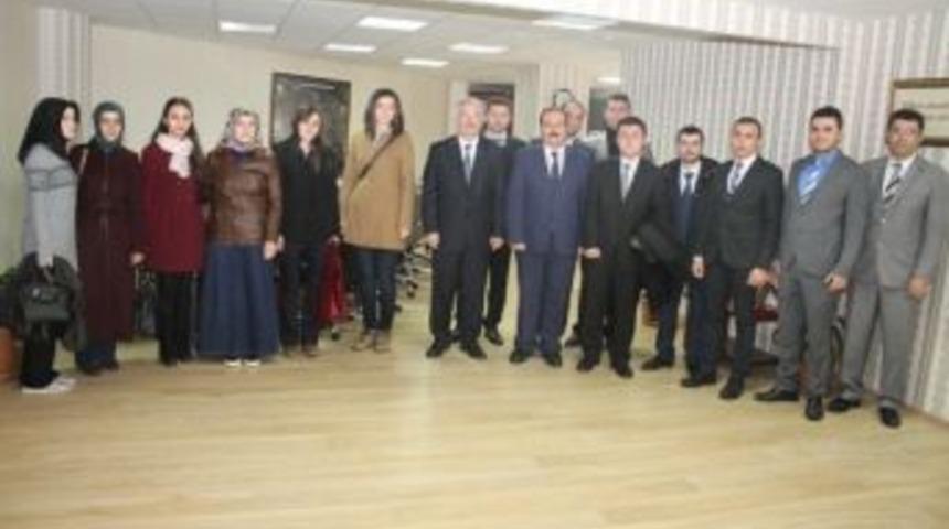 Başkanvekili &Ouml;zak &Ouml;ğretmenleri Ağırladı