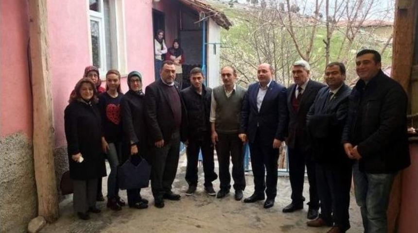 Ak Parti Heyetinden Yaralı Askere &rsquo;ge&ccedil;miş Olsun&rsquo; Ziyareti