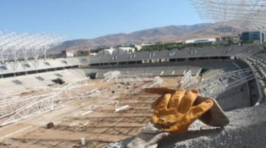 Malatya Arena Stadı Yeni Sezona Yetiştirilmeye &Ccedil;alışılıyor