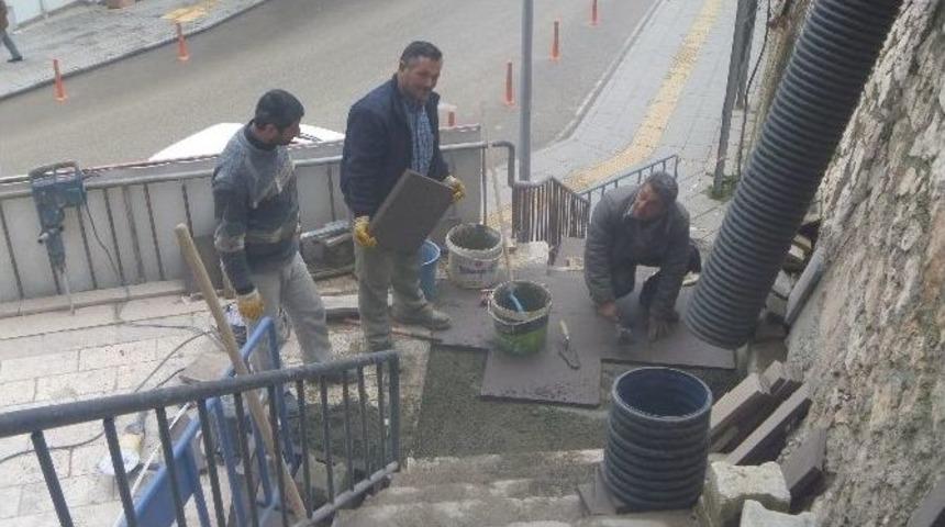 Bilecik&rsquo;te Eski Merdivenler Bazalt Taşı İle Yenileniyor