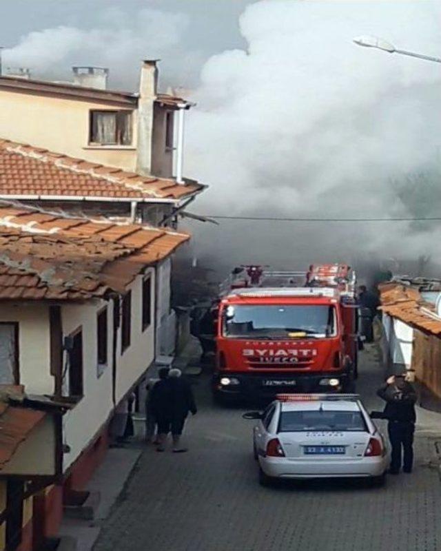 Madde Bağımlısı Olduğu İddia Edilen Genç Evini Ateşe Verdi