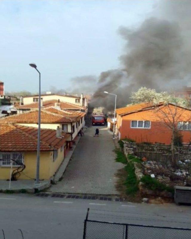 Madde Bağımlısı Olduğu İddia Edilen Genç Evini Ateşe Verdi