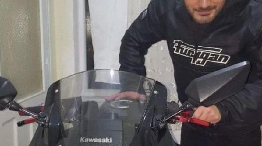 Hukuk&ccedil;u Gencin &Ouml;ld&uuml;ğ&uuml; Motosiklet Kazası G&uuml;venlik Kamerasında