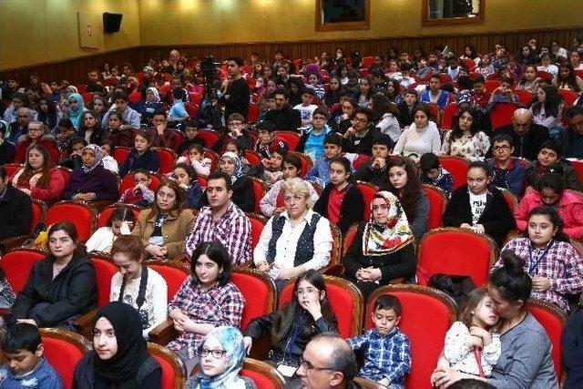 Kütüphane Haftası’nda Çocuklar Sordu, Yazarlar Anlattı