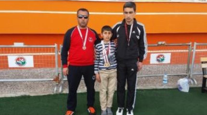 Sporcular, T&uuml;rkiye Şampiyonasından Madalyalarla D&ouml;nd&uuml;