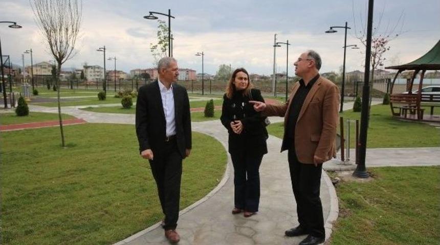 Adapazarı Belediyesi Park Ve Bah&ccedil;eleri D&uuml;zenliyor