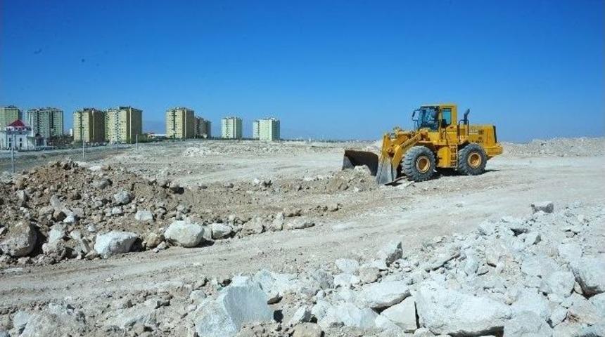 Karaman&rsquo;da 3 Bin Kişilik Spor Salonunun Yapımı Başladı