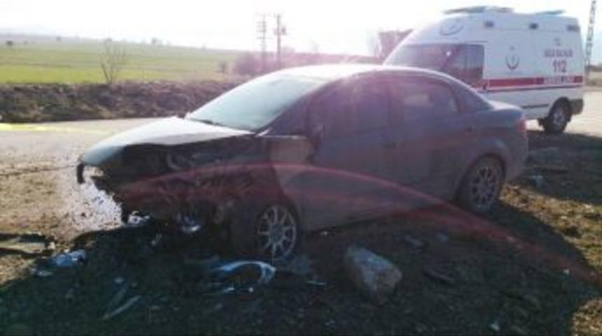 Karab&uuml;k&rsquo;te Trafik Kazası: 1 &Ouml;l&uuml;, 1 Yaralı