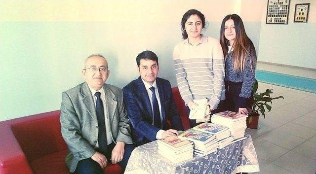 Eğitimci Yazar-şair Alper Tunga Kumtepe, İmkb Öğrencileriyle Buluştu