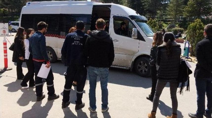 Fabrikada &Ccedil;alışan 26 İş&ccedil;i Yemekten Zehirlendi