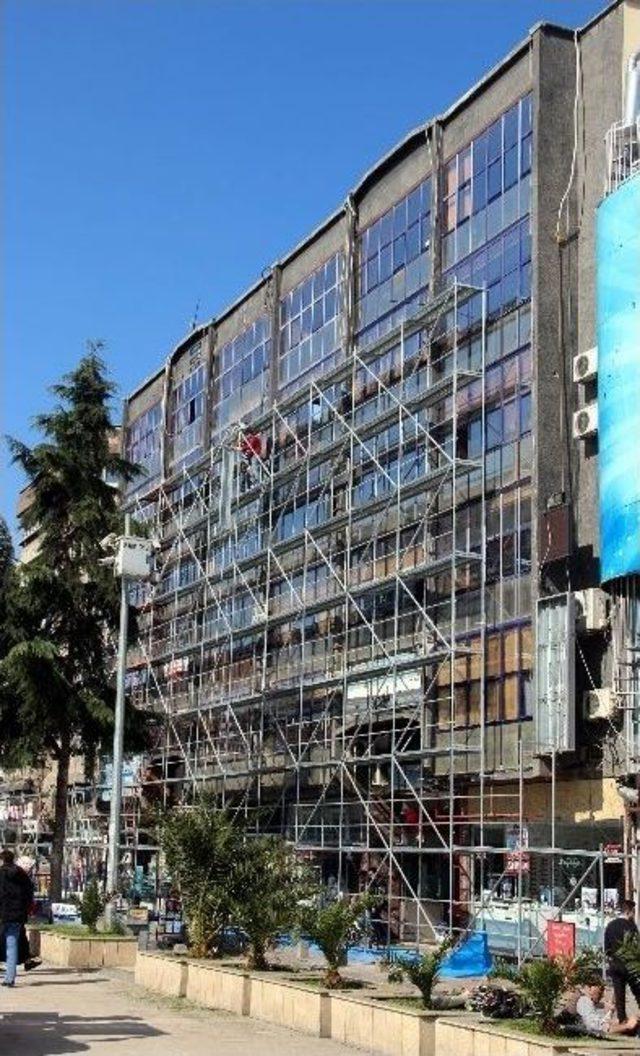 Cumhuriyet Meydanı Restorasyon &Ccedil;alışmaları Başladı 2