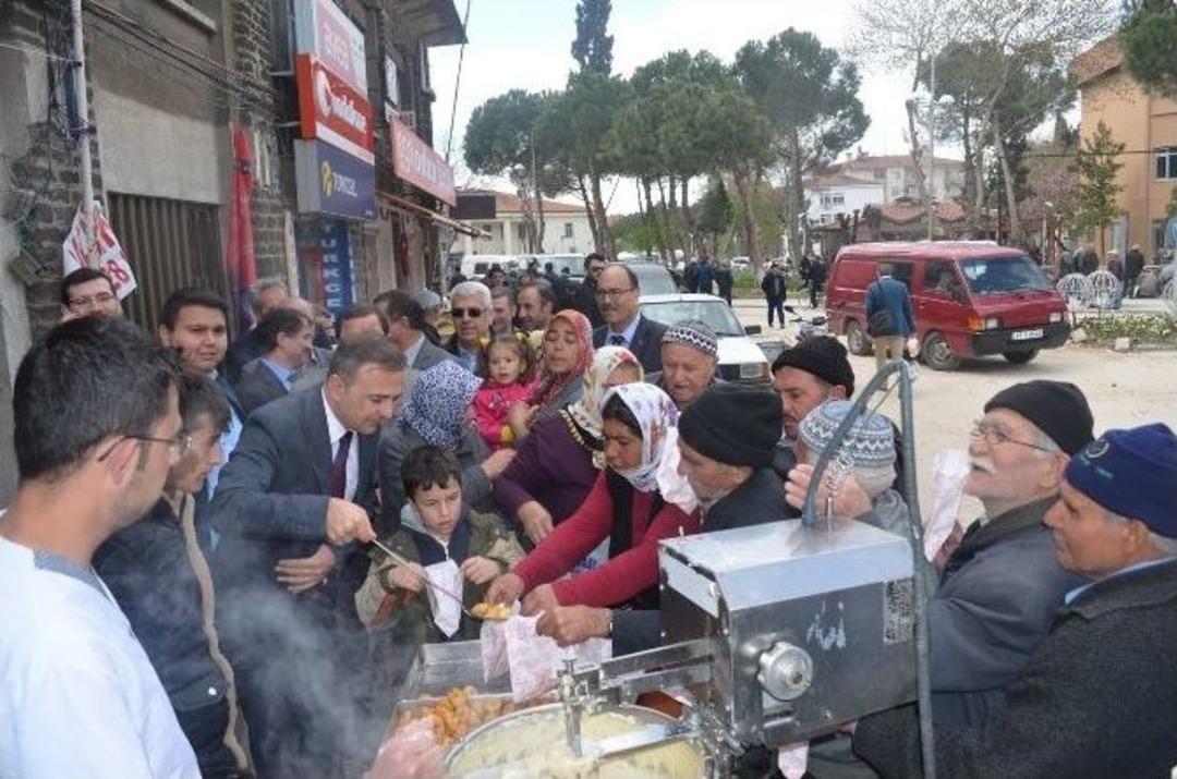 Kula &Ouml;ğrenci Meclisinden Şehitler İ&ccedil;in Lokma Hayrı
