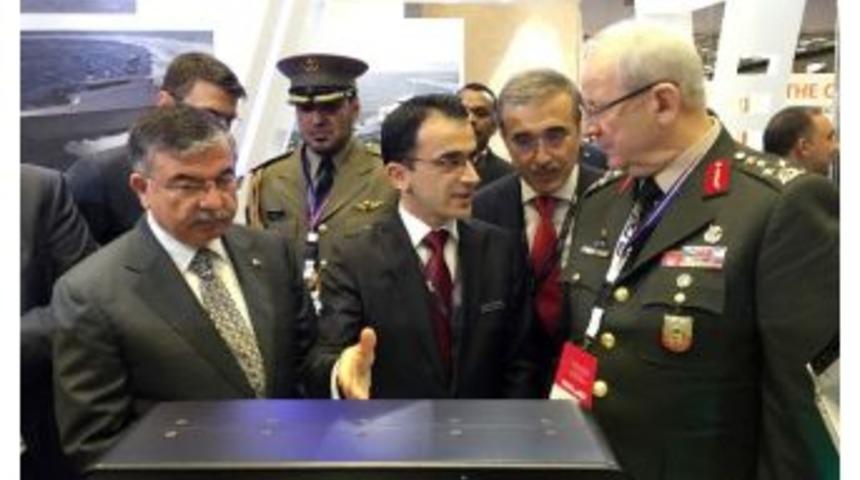 Savunma Bakanı Yılmaz, Duvar Arkası Radarı İnceledi Stm&rsquo;nin &Uuml;rettiği &lsquo;duvar Arkası Radar&rsquo; İlk Kez Dimdex Fuarında Sergilendi