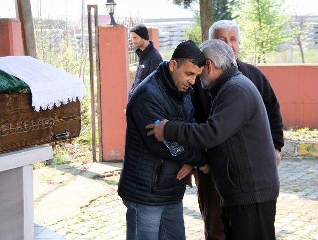 Babası Tarafından Öldürülen Kanser Hastası Genç Toprağa Verildi