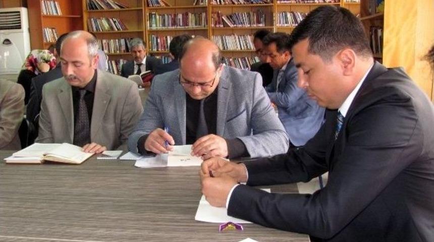 Kent Protokol&uuml; K&uuml;t&uuml;phane Haftasını Kitap Okuyarak Kutladı