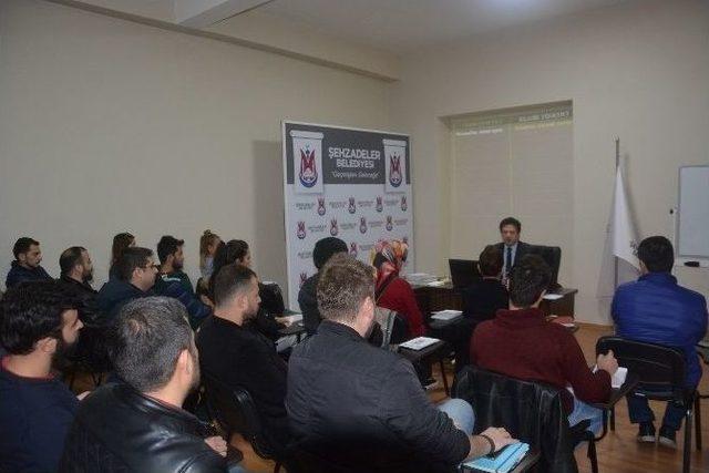 Gen&ccedil; Girişimciler Eğitimlerini Tamamladı 1