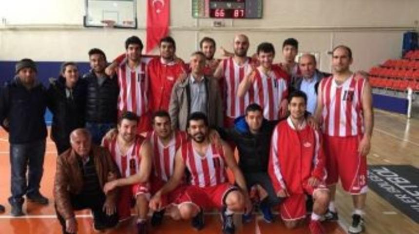 Erzincan Gen&ccedil;lik Spor Emin Adımlarla İlerliyor