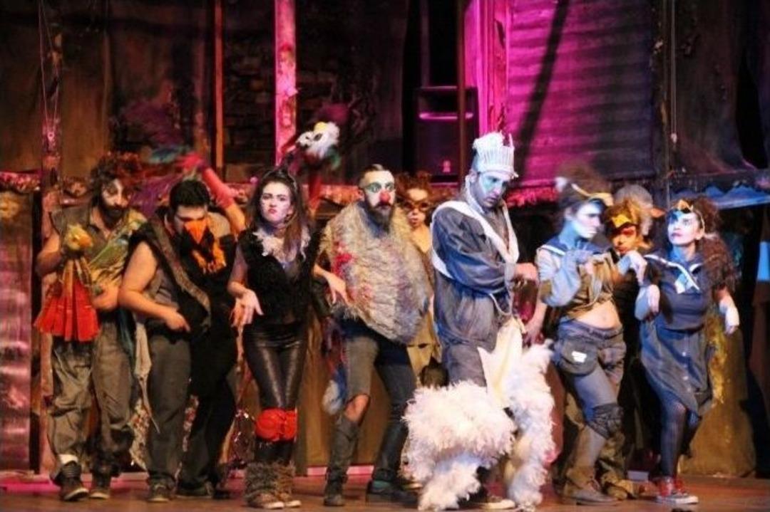 &lsquo;kuşlar&rsquo; Adlı Oyun Kartal&rsquo;da Sahnelendi