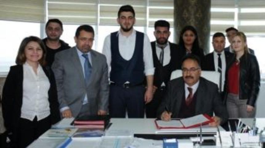 &Ouml;ğrencilerden Rekt&ouml;r Yılmaz&rsquo;a Ziyaret