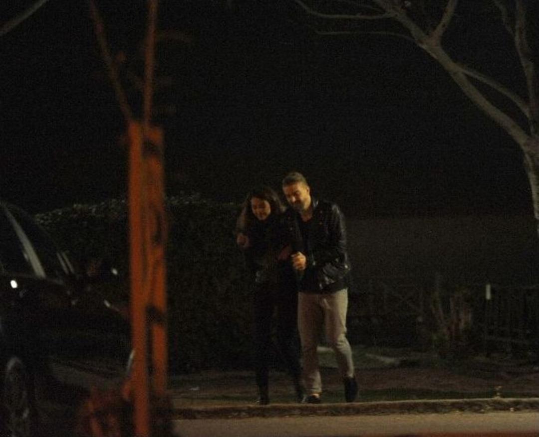 Fenerbah&ccedil;eli Caner, Yeni Sevgilisiyle G&ouml;r&uuml;nt&uuml;lendi