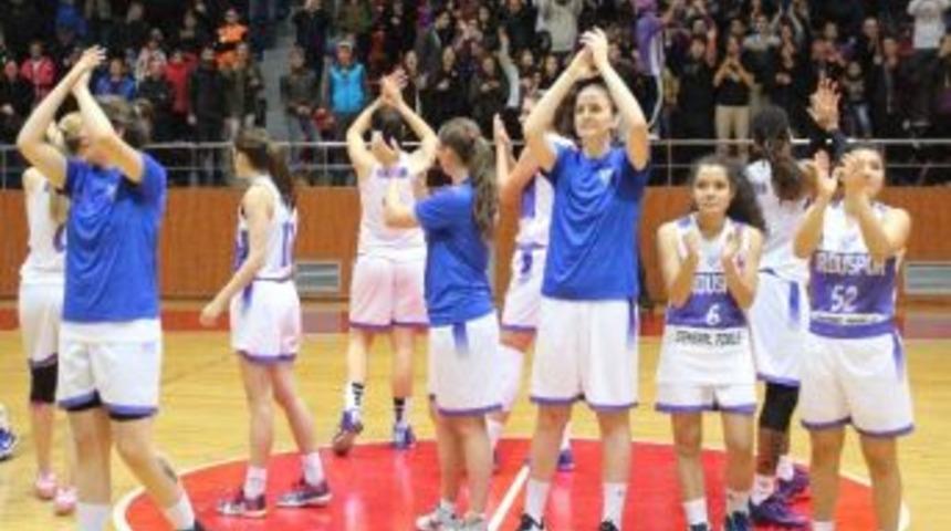 Yamakoğlu: "m&uuml;cadelemiz Gen&ccedil; Oyuncularla Devam Ediyor"