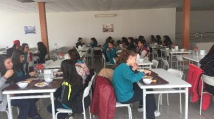 S&uuml;mer Lisesi&rsquo;nden, Malatya İlim Gen&ccedil;lik Okulları&rsquo;na Ziyaret