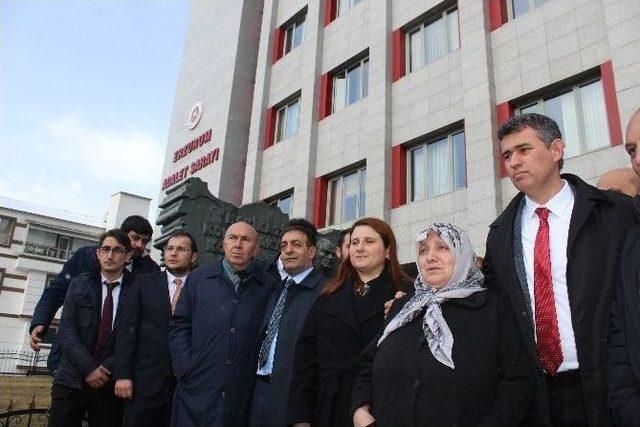 27 Yerinden Bıçaklanarak Öldürülen Burcu Şengel Davası Ertelendi