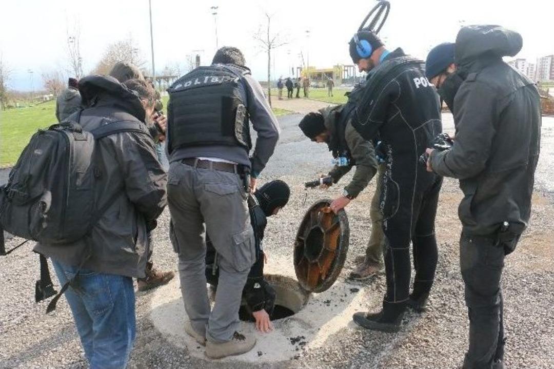 Polis, Kanalizasyonda Bile Bomba Araması Yaptı