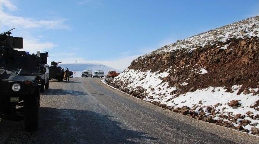 K&ouml;m&uuml;r Y&uuml;kl&uuml; Tır Takla Attı: 1 &Ouml;l&uuml;