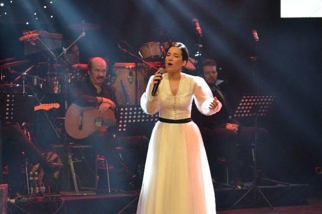 İpek A&ccedil;ar: &ldquo;beste Haravon&rsquo;un Konsere Davet Edilmediği Haberleri Doğru Değil&rdquo; 1