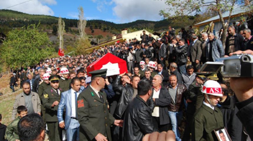 BAŞKENT ŞEHİDİNİ UĞURLADI 
