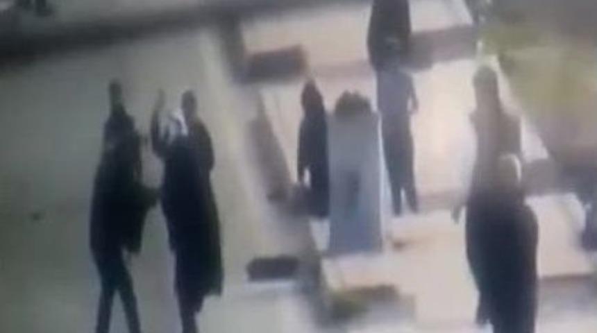 Dedenin Eyleme Katılan Torununa Tepkisi G&uuml;venlik Kamerasında