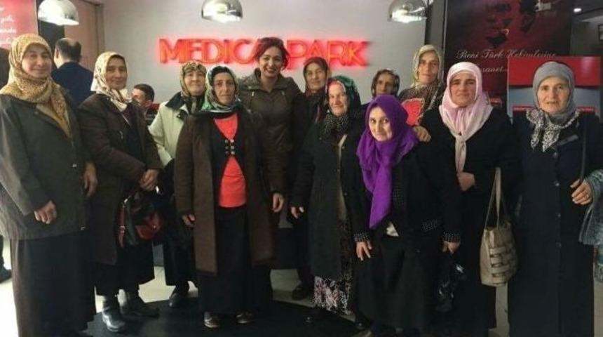 K&ouml;yl&uuml; Kadınlardan Medicalpark&rsquo;a Anlamlı Ziyaret