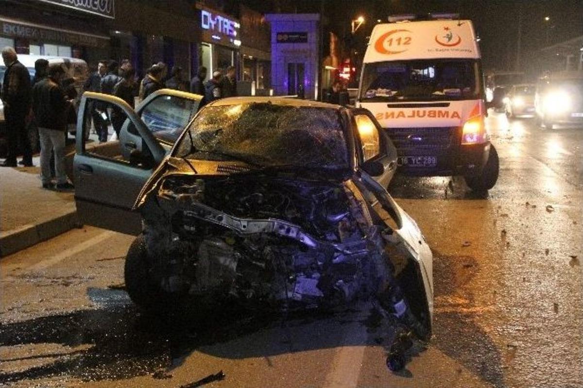 Alkoll&uuml; S&uuml;r&uuml;c&uuml; Dehşet Sa&ccedil;tı: 1 &Ouml;l&uuml;, 3 Yaralı