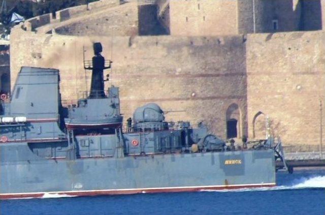 Rus Savaş Gemisi &Ccedil;anakkale Boğazı&rsquo;ndan Ge&ccedil;ti 1