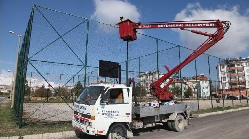 Seydişehir&rsquo;de Spor Sahaları Tadilattan Ge&ccedil;iriliyor