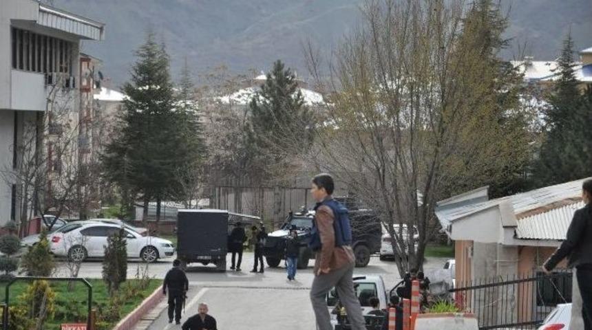 Tunceli&rsquo;de Polis Kontrol Noktasına Saldırı