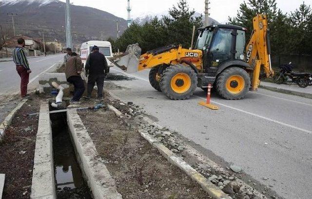 Orta Refüj Damla Sulama Sistemi İle Sulanacak