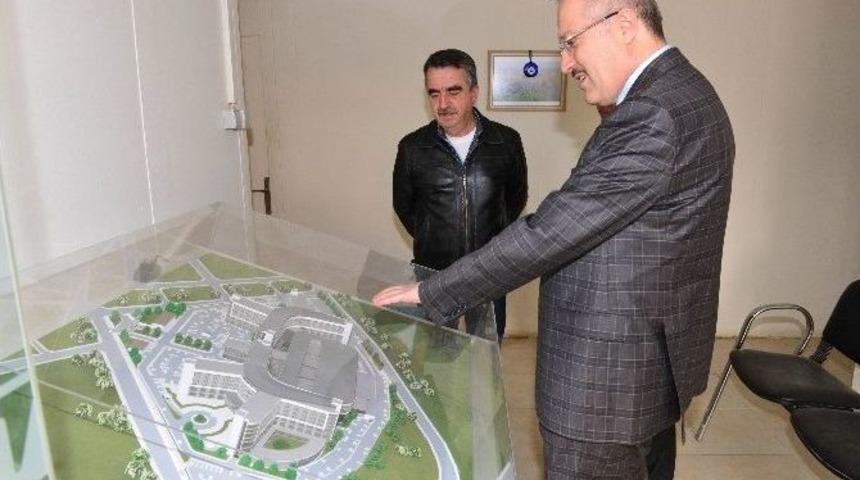 Kafaoğlu, Hastane İnşaatını İnceledi