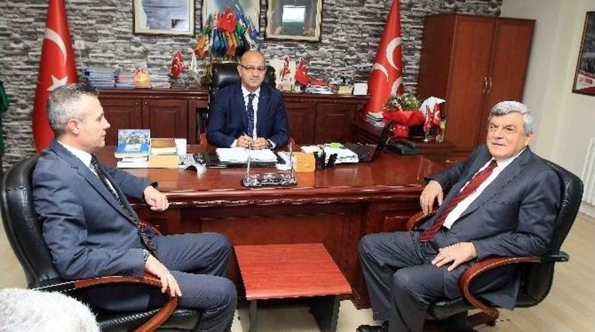 Başkan Karaosmanoğlu Siyasi Partilere Ziyaret Ger&ccedil;ekleştirdi