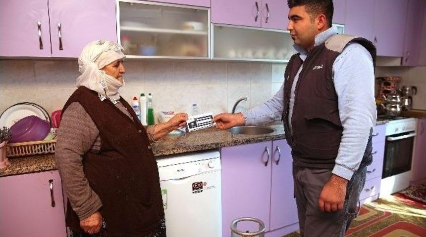 Buca&rsquo;da Ocaklar S&ouml;nm&uuml;yor, Tencereler Kaynıyor