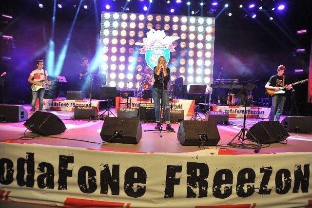 Vodafone Freezone 19. Liselerarası Müzik Yarışmasında Gkv Okulları Bu Yıl Da İddialı